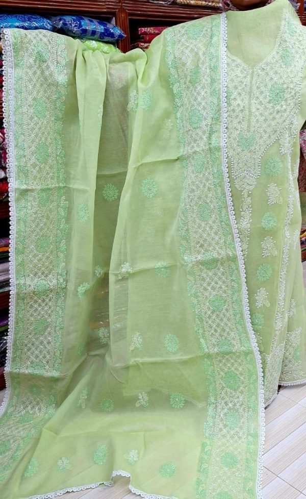 হাতের কাজের থ্রিপিচ